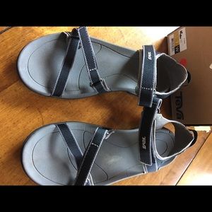 Women’s Teva sport sandals
